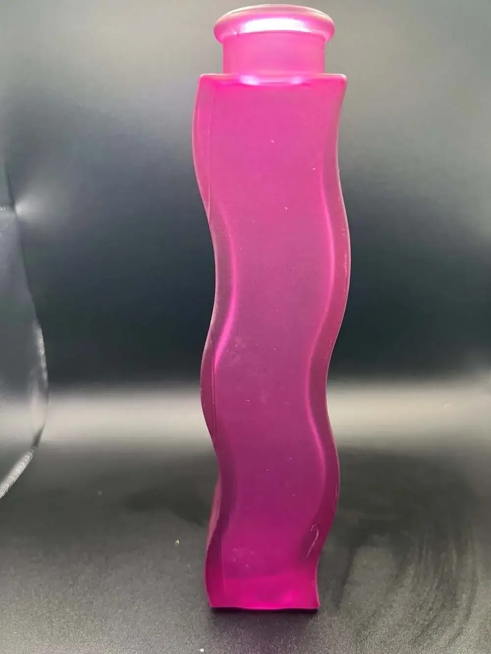 Vintage IKEA Skämt Frosted Pink Wavy Bud Vase